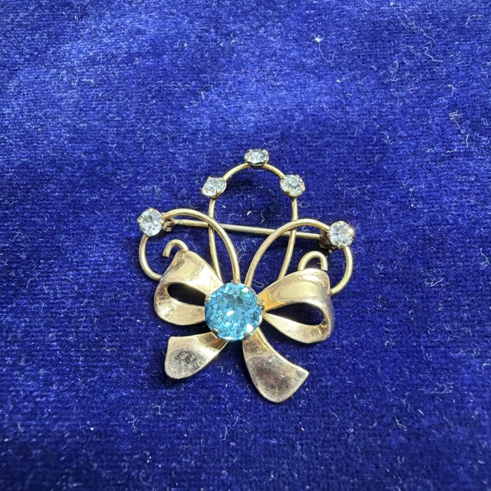 Vintage Van Dell Gold Filled Ribbon Bow Aqua Rhinestone Brooch Pin